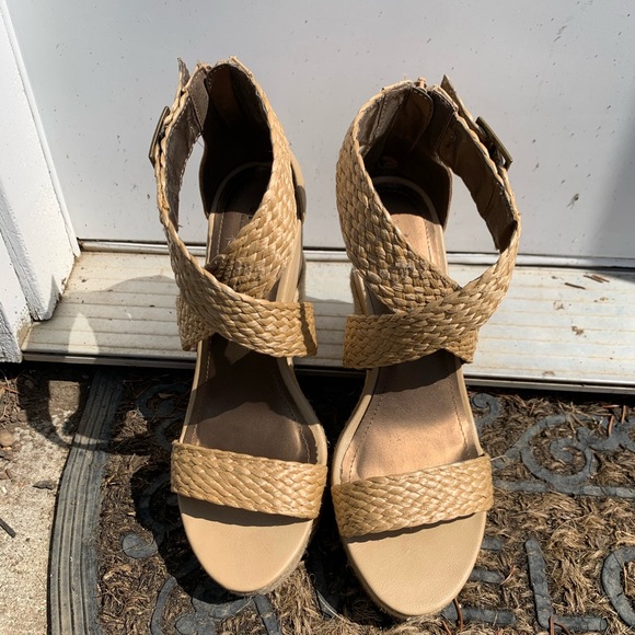 Victor Alfaro Shoes - Victor Alfaro McKenzie tan size 8.5 good condition